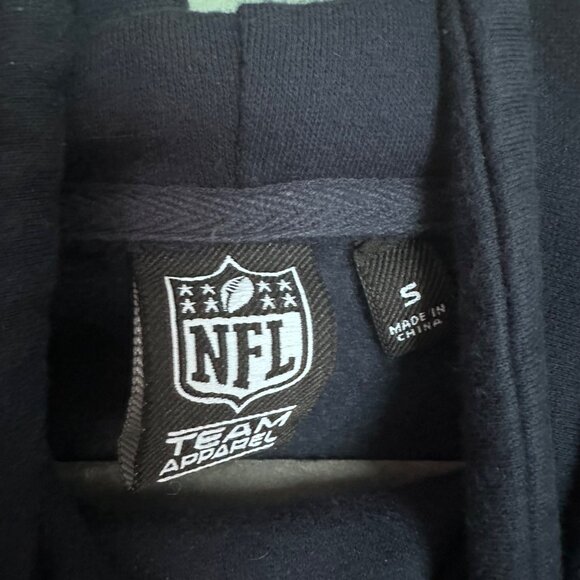 New England Patriots NFL Women’s Small Pullover Sweatshirt Athleisure Sporty - Picture 2 of 5